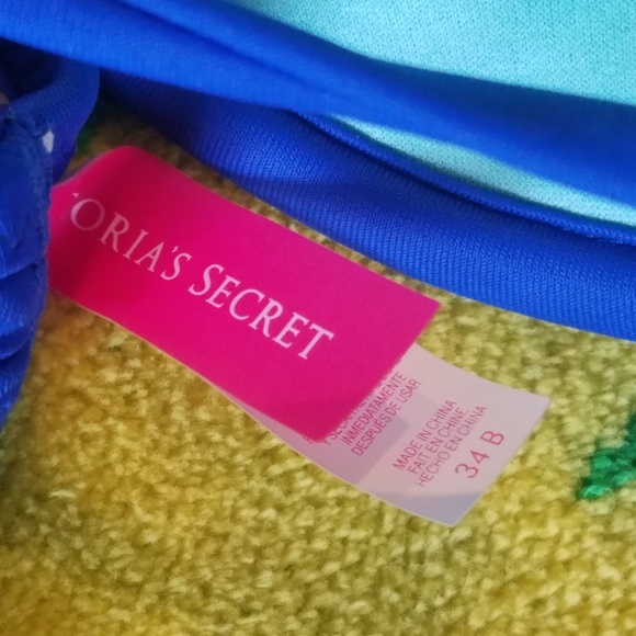 Victoria's Secret Swimpush-up bikini top - Picture 3 of 3